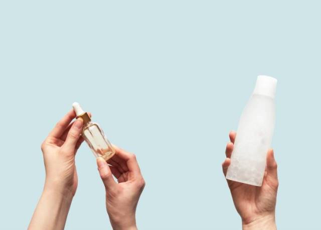 化粧水や乳液は同じブランドのものを使う「基礎化粧品のライン使い」がいい？